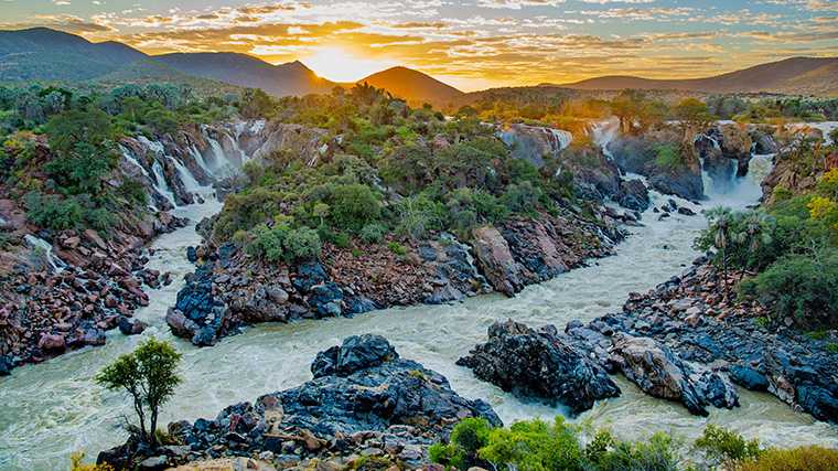 Epupa watervallen, Namibië.