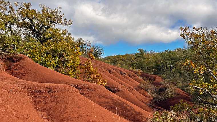 De rode gloed van de Dunes de Maraval.