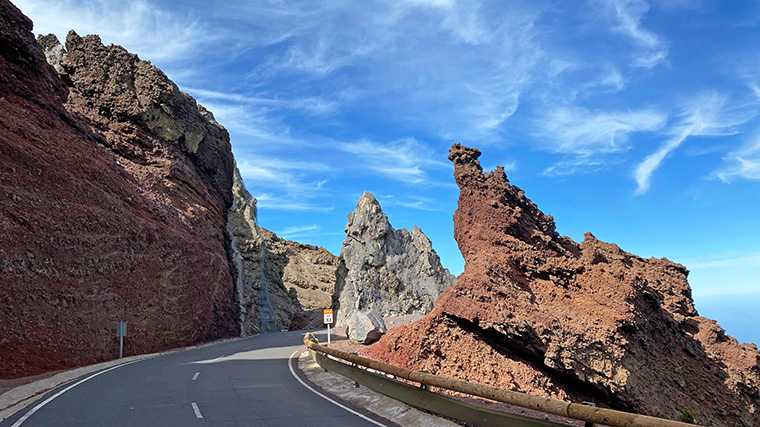 Prettig rijden met een huurauto op de prima onderhouden wegen op La Palma.
