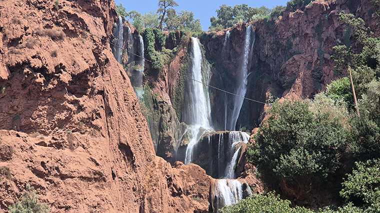 Met een huurauto rijd je gemakkelijk naar de watervallen van Ouzoud.