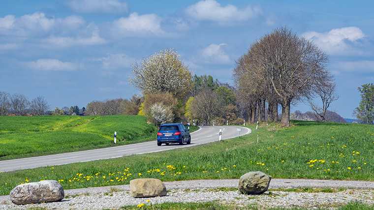 Rustige wegen in de lente.