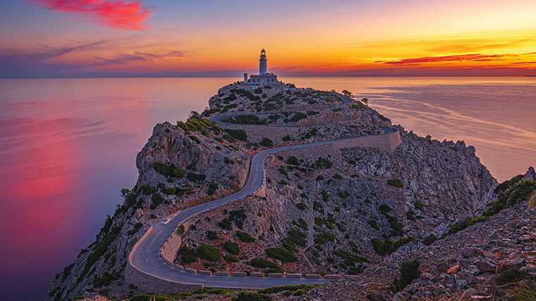 De weg naar Cap de Formentor op Mallorca.