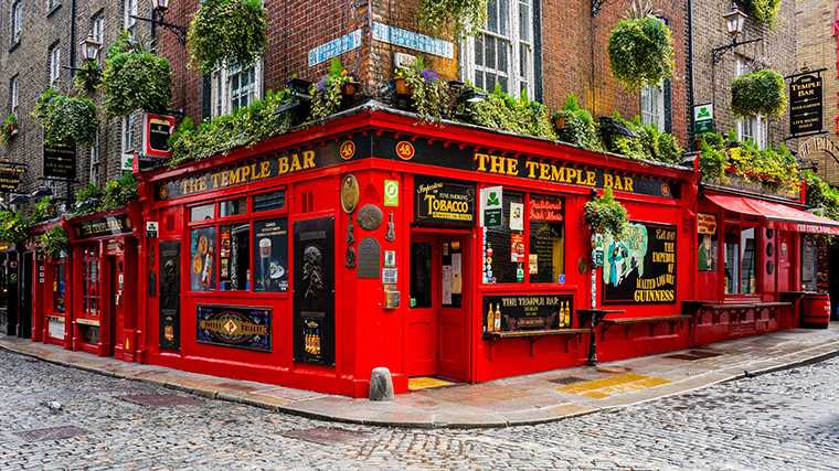 Dublin is een oergezellige stad, maar ga er niet met een huurauto rondrijden.