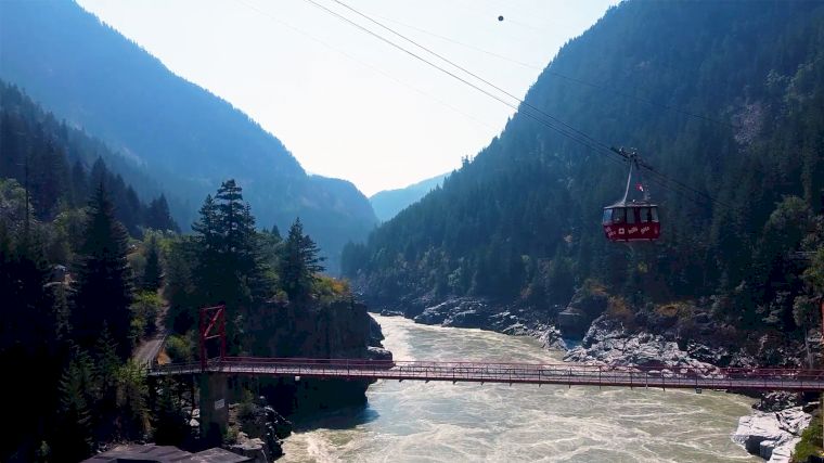 De gondelbaan naar het diepste deel van de Fraser River: Hell’s Gate.