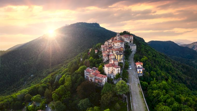 Sacro Monte di Varese ligt op een hoge bergtop