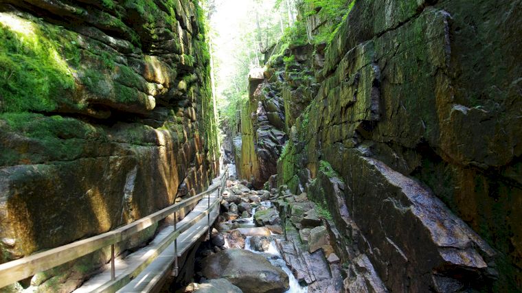 Het wandelpad door de Flume Gorge in New Hampshire.