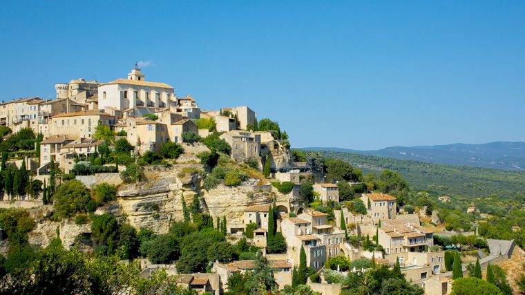 Gordes, een van de vele pittoreske bergdorpen in de streek Luberon.