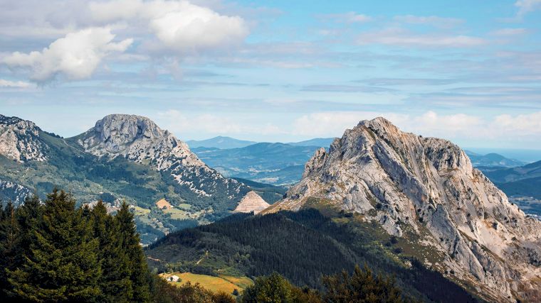 De bergen bij het plaatsje Urkiola vlak bij Bilbao.