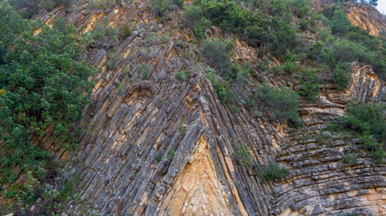 De bijzondere geologische formaties in het natuurpark van de Sotvallei.