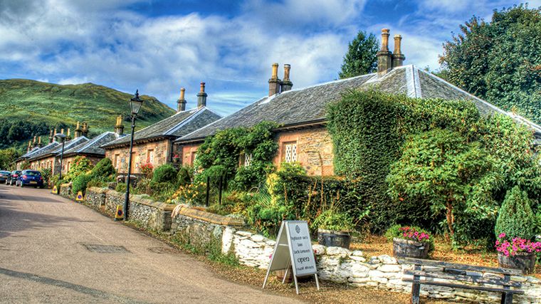 Luss is een gezellig dorpje aan het Loch Lomond in Schotland.