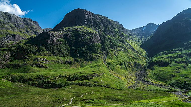 De middelste van de Three Sisters bij Glencoe in Schotland.
