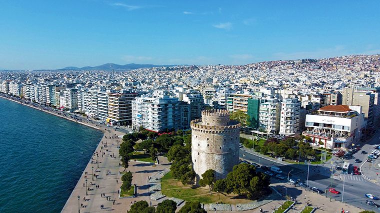 De beroemde boulevard van Thessaloniki bij de Witte Toren.
