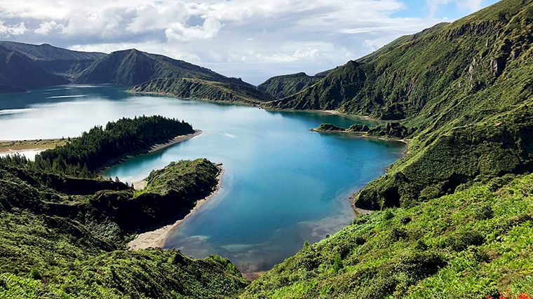Het kratermeer Lagoa do Fogo op São Miguel.