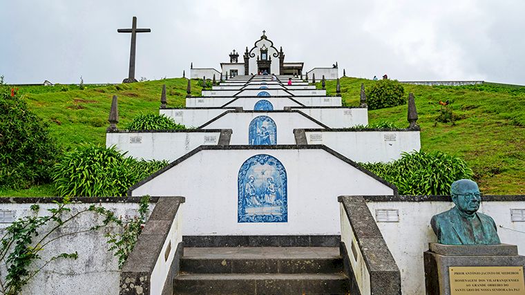 Nossa Senhora da Paz.