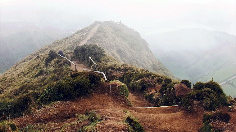 Voorkom dit soort teleurstellingen en check de webcams op São Miguel.