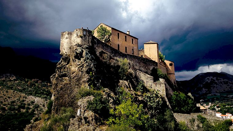 De citadel van Corte op Corsica.