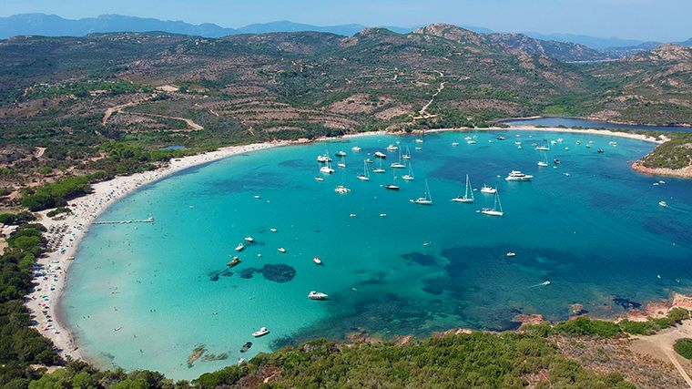 De baai van Rondinara aan de zuidoostkust van Corsica.