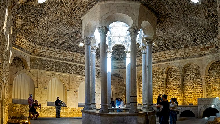 Uit de Moorse tijd stammen de goed bewaard gebleven Arabische badhuizen in Girona.