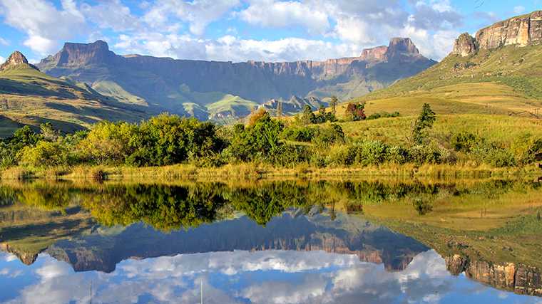 Het deel van de Drakensberg dat amfitheater wordt genoemd. (Foto: https://pixabay.com/users/anramb-20789083/)