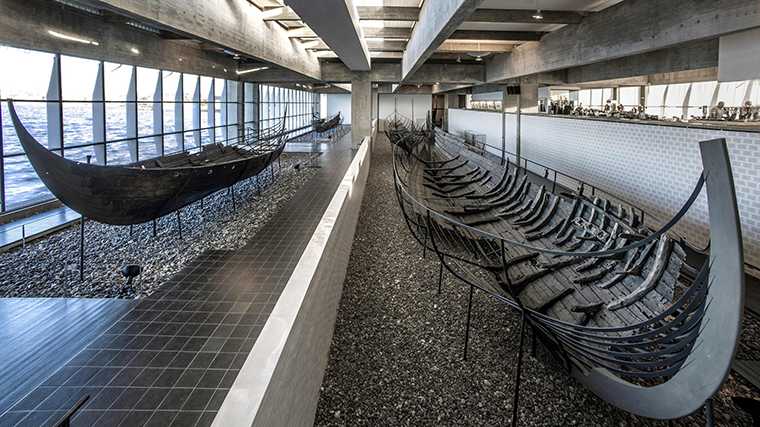 Restanten van Vikingschepen in het museum van Roskilde.
