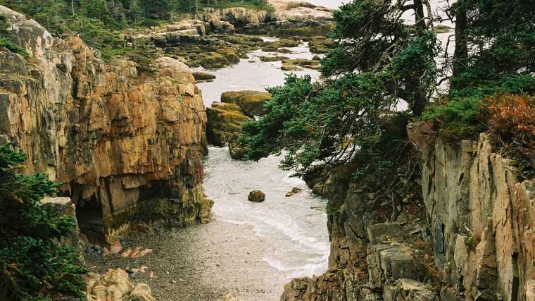 Ravens Nest aan de kust van het schiereiland Schoodic.