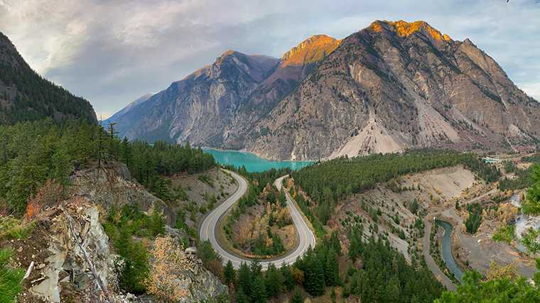 Seton Lake, Sea-to-Sky Highway, British Columbia, Canada.