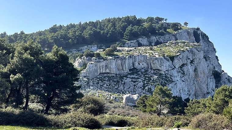 Rotsformaties in het natuurgebied Monte Genuardo op Sicilië.