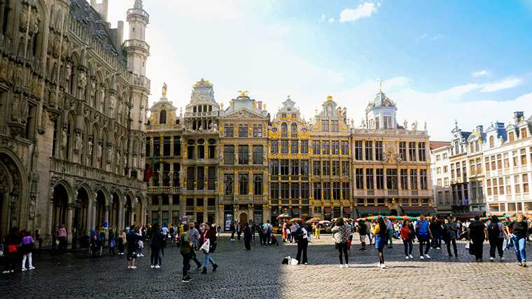De rijk versierde gildehuizen aan de Grote Markt in Brussel.