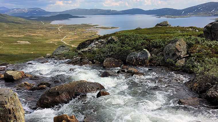 Het landschap in het zuidelijke deel van de Valdres.