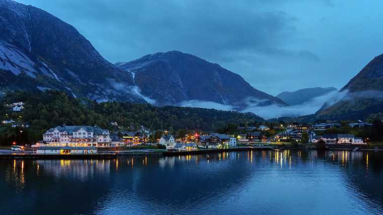 Eidfjord aan de gelijknamige fjord.