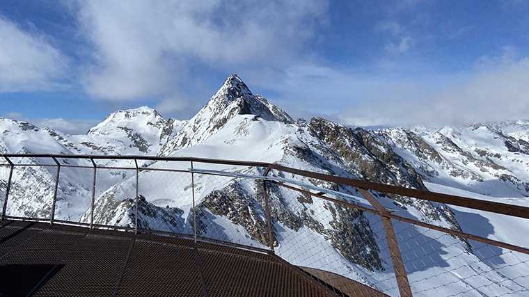 Het uitzicht vanaf de Top of Tyrol bij Sölden.