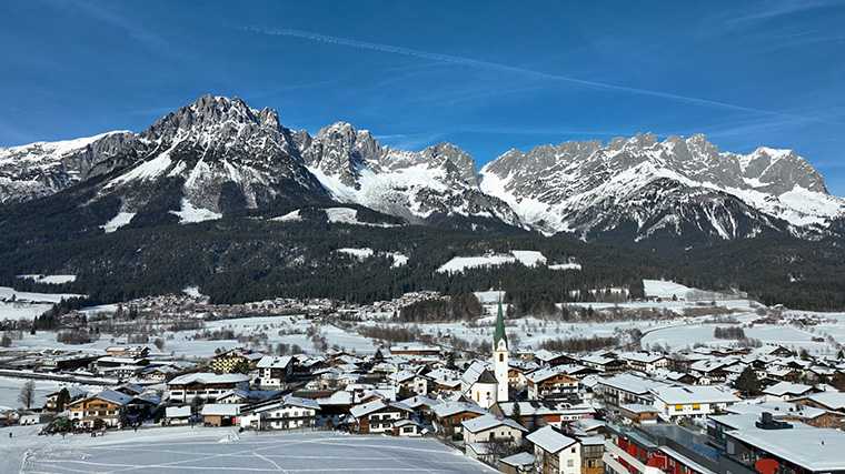 Ellmau ligt aan de voet van de ruige Wilder Kaiser.