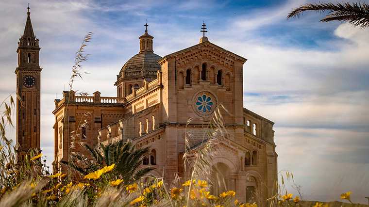 Ta&#8217;Pinu Basiliek, Gozo.