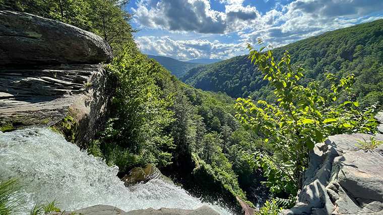 Kaaterskill Falls in de Catskills, New York.