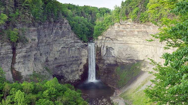 Taughannock Falls aan de oevers van Cayuga Lake.