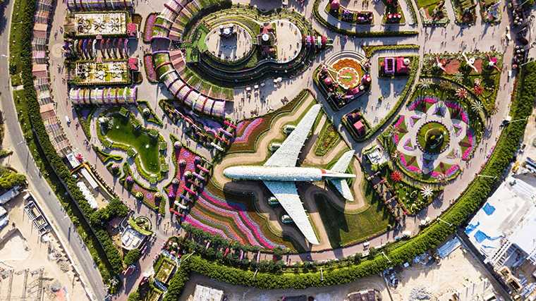 De Miracle Garden van boven gezien.