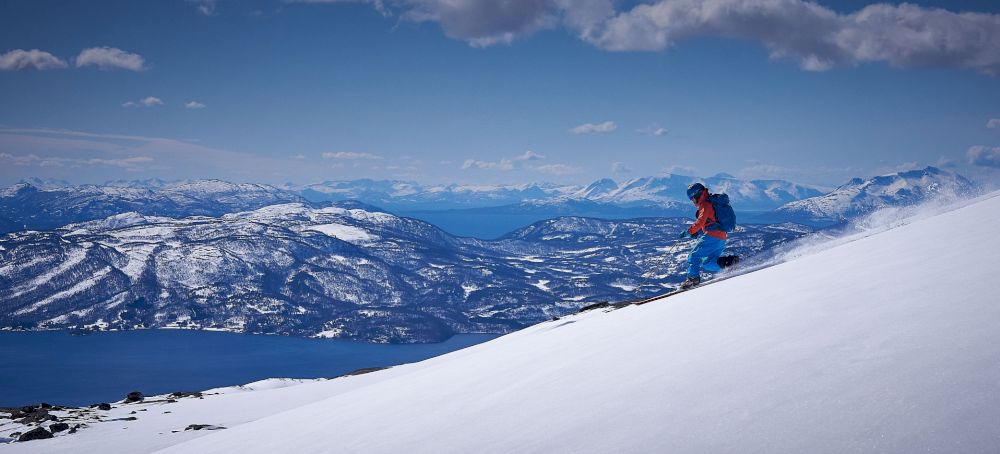 Een skiër in de Noorse regio Telemark, de geboortegrond van het skiën