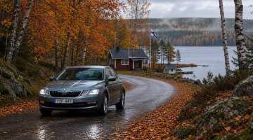 Ruta por Finlandia: 8 paradas para ver el ruska en coche de alquiler